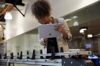 Microsoft Surface Pro 7  - 31,2 cm (12.3 Zoll) - 2736 x 1824 Pixel - Intel core i5 - 256 GB - 8 GB - Windows 10 Pro - Platin